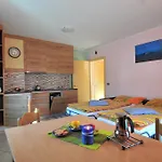 Casa Fiorella 아파트 리비뇨